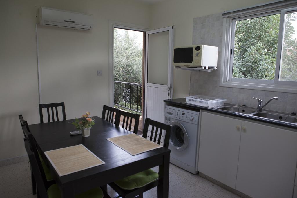 The Marilouize Apartment Peja Pokój zdjęcie